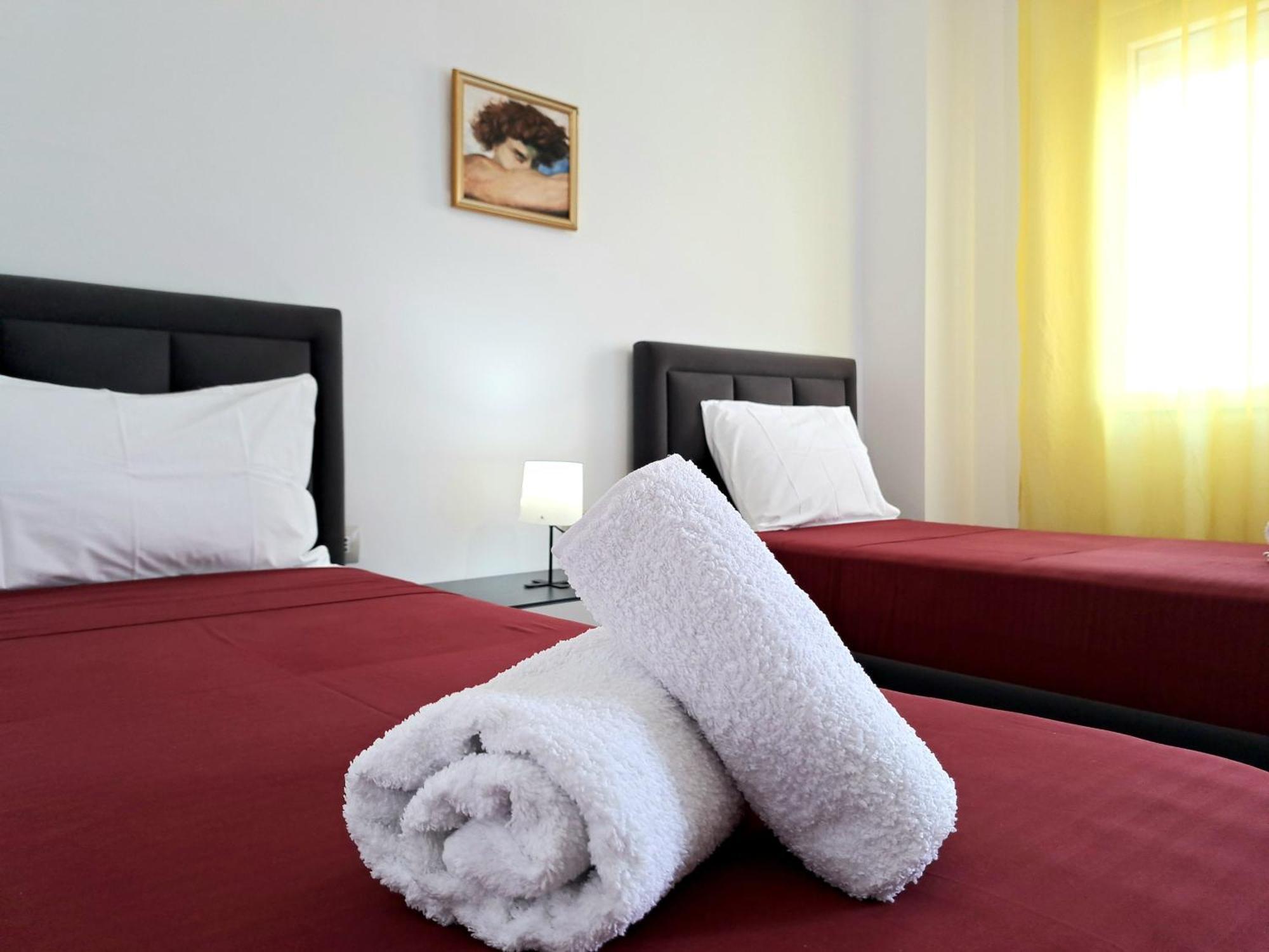 Pazari Luxury Central Apartment Tirana Exterior photo