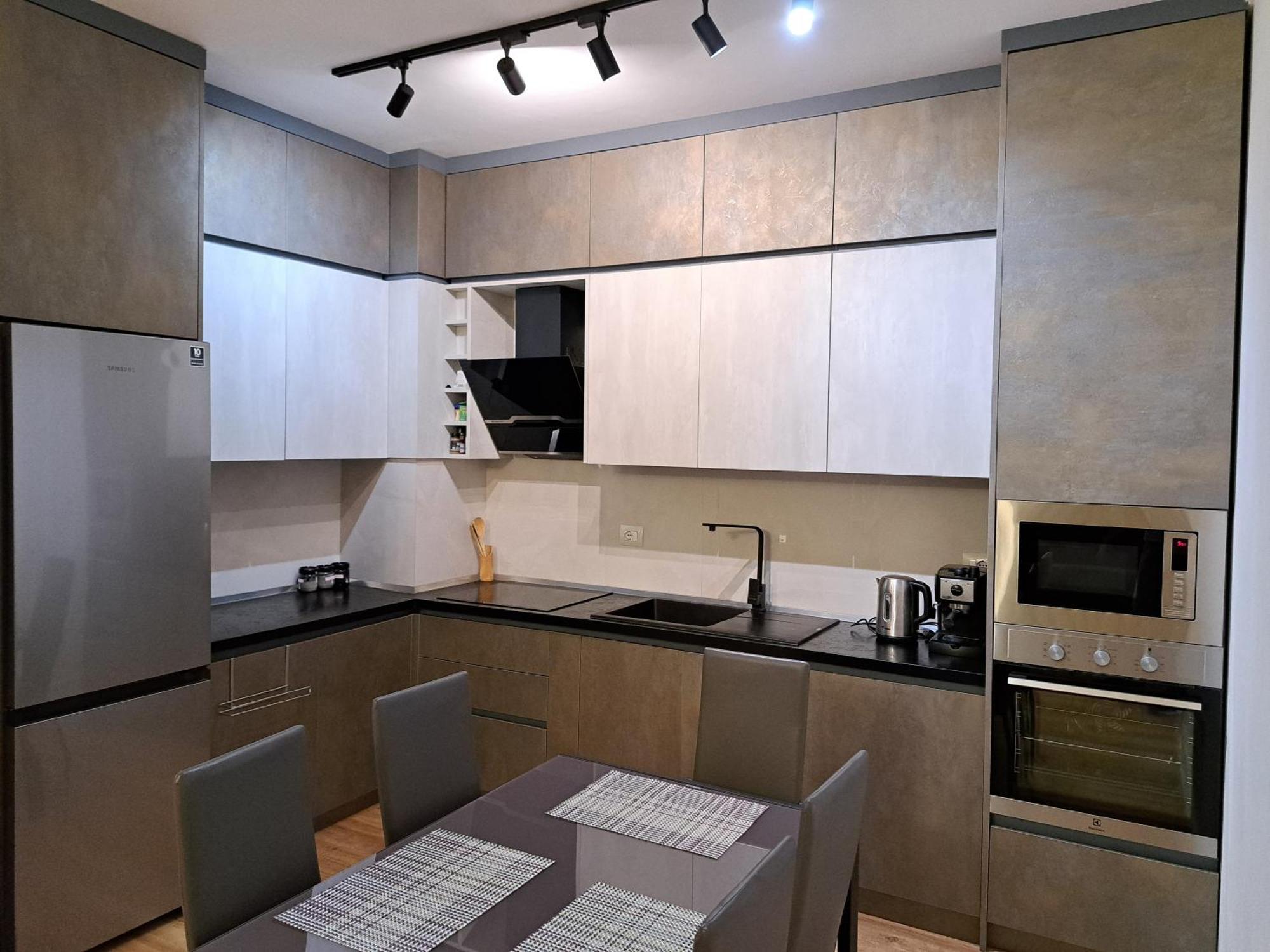 Pazari Luxury Central Apartment Tirana Exterior photo