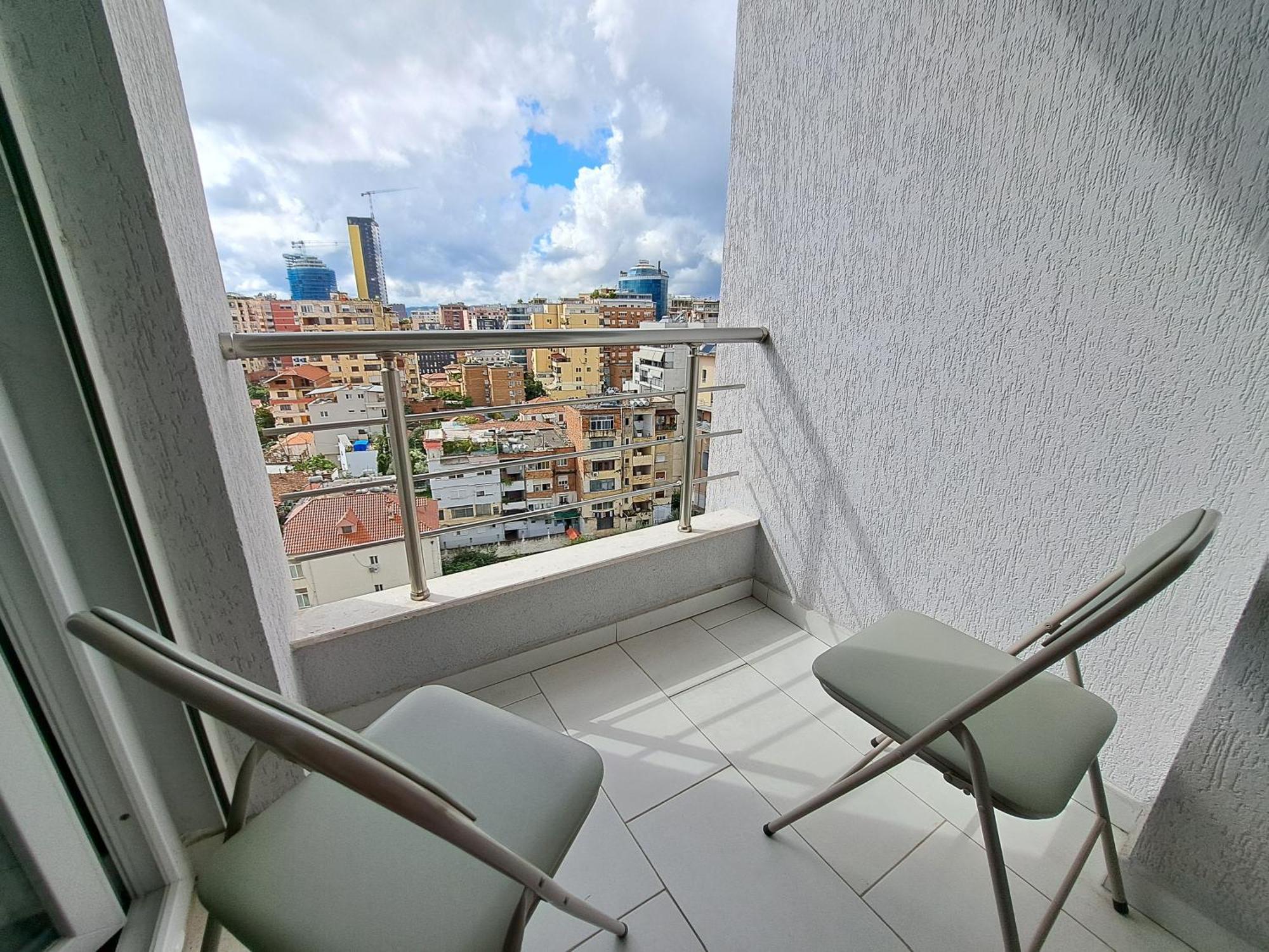 Pazari Luxury Central Apartment Tirana Exterior photo